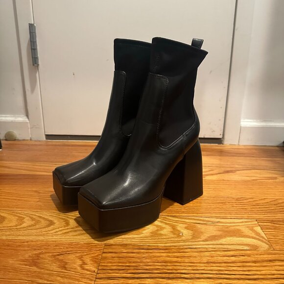 NEW Faux Leather Chunky Heeled Ankle Boots - Picture 4 of 8
